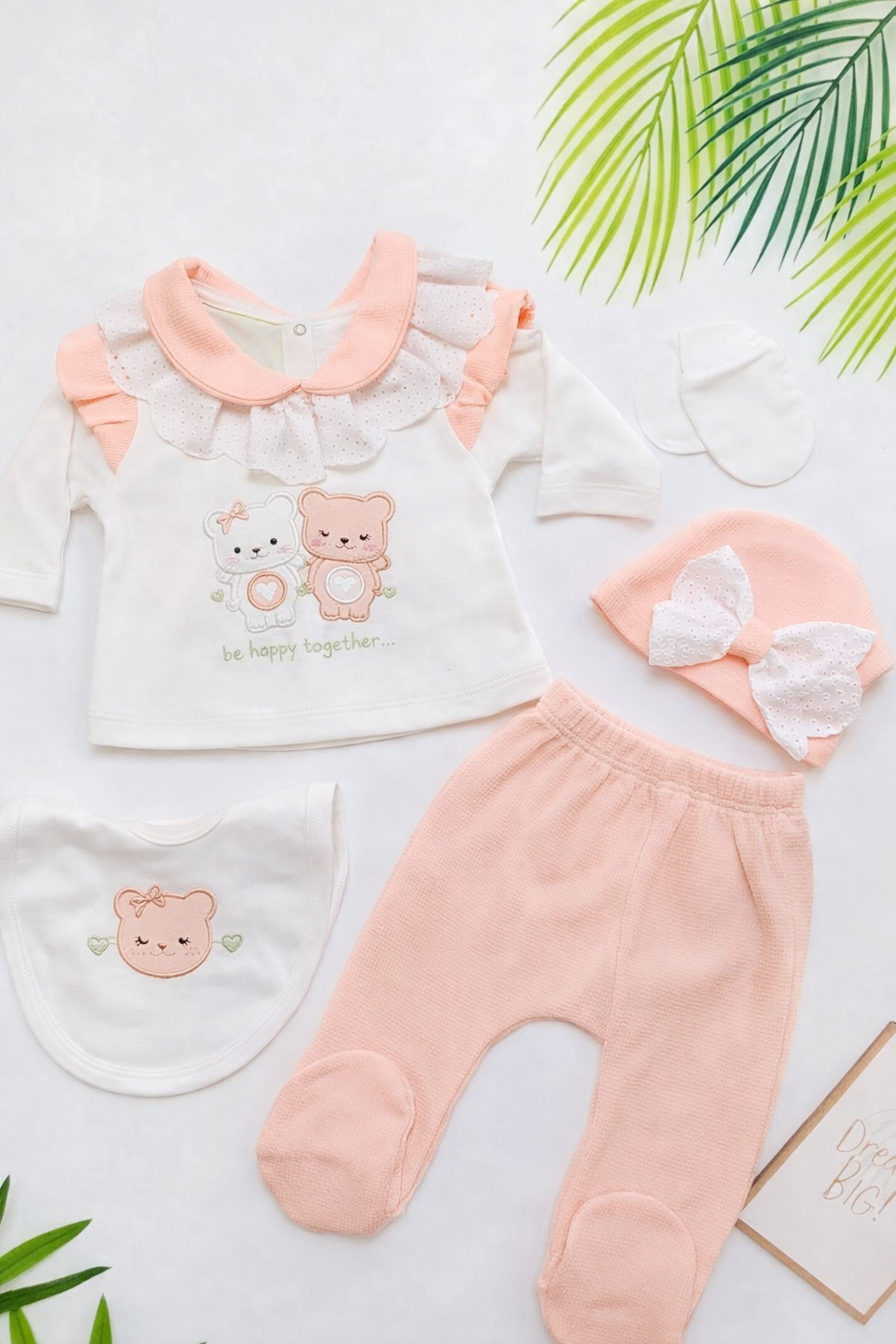 طقم بيبي فاخر – مثالي للهدايا أو خروجة المستشفى