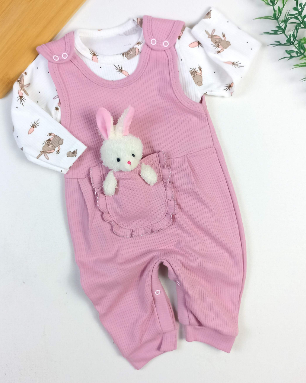 طقم  بناتي – تصميم عملي ولطيف بخامة قطنية 100٪